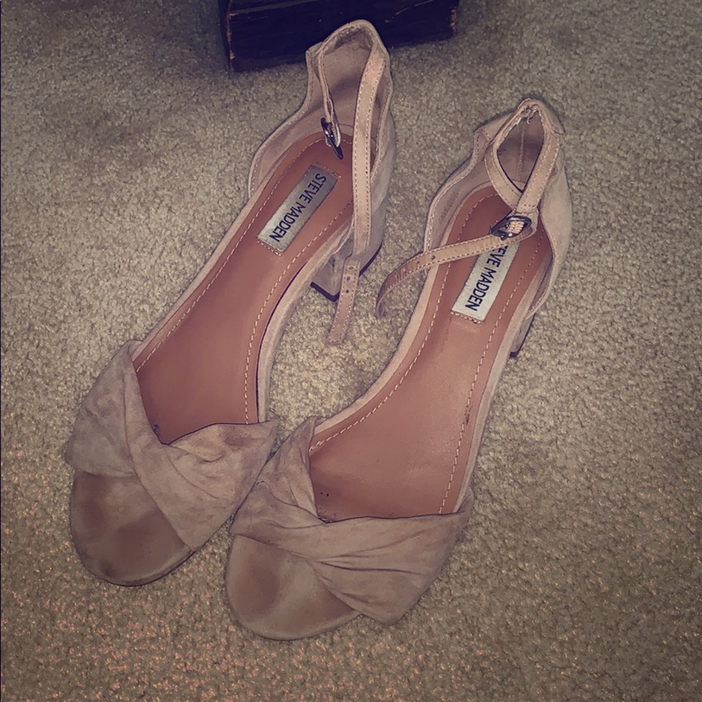 Steve Madden Nude Low Heel